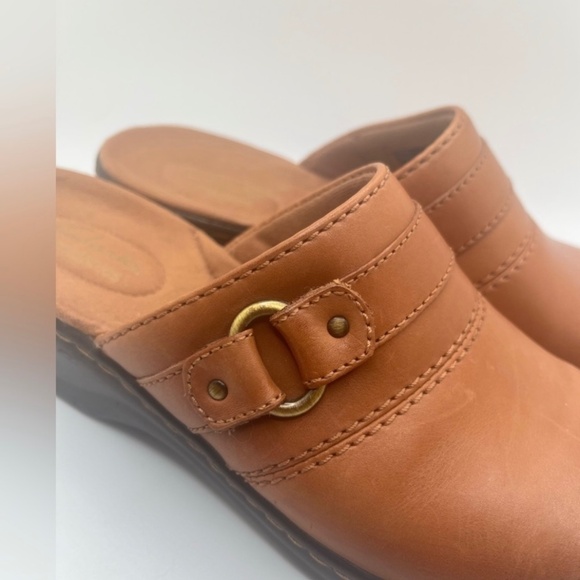 Clarks Women”s Bendables Brown  Slip On Round Toe Leather Upper Clogs Size 8M - Picture 8 of 12